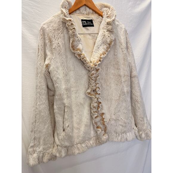 Dale Dressin Ruffle Open Front Faux Fur Coat Cream Small Statement Old Hollywood - Picture 2 of 6